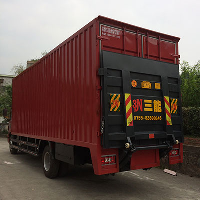 自升降尾板4米2貨車，提升運(yùn)輸效率與安全性的利器